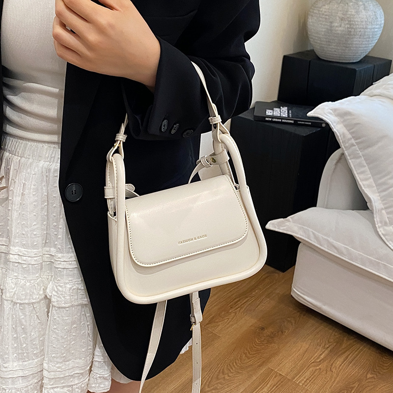 designer High-Quality Texture Small Bag for Women 2025 New Trend This Year Versatile Simple Small Square Bag Niche Shoulder Crossbody Bag
