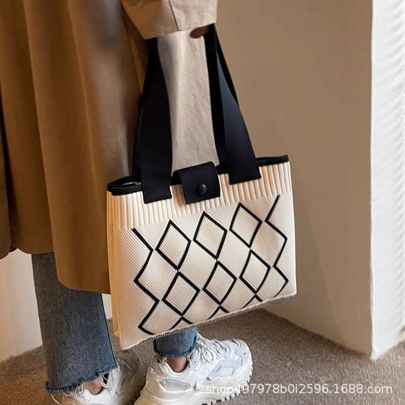 Korean Style Knitted Wool for Women 2024 New Fashion Large Capacity Handbag Versatile Commuter Shoulder Tote Bag