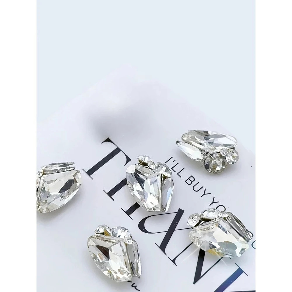 5pcs Heart-shaped and Irregular Stackable Rhinestone Nail Art DIY Decoration 250528