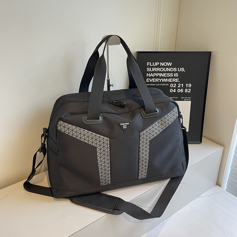 New Large Capacity Maternity High-end Sports Fiess Handheld Crossbody Lightweight Dry Wet Separation Travel Bag