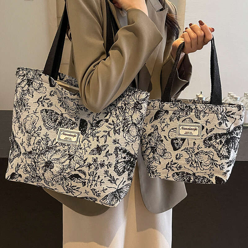 Large Capacity Shoulder 2025 New Canvas Ins Versatile Shopping Commuter Tote Bag for Women