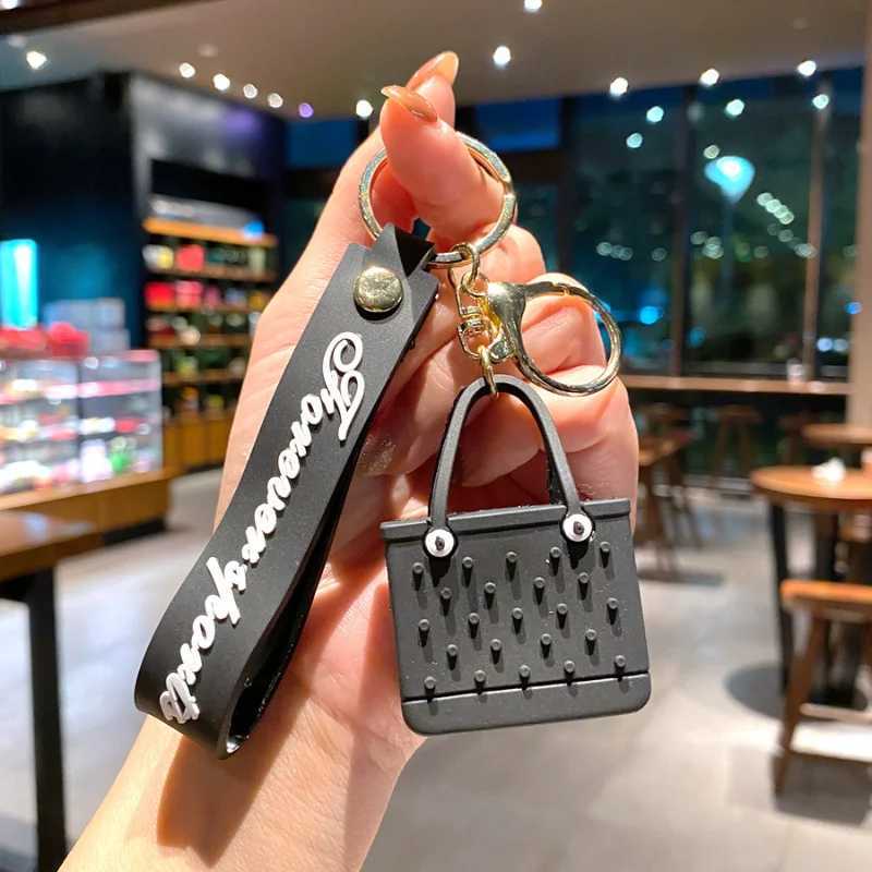New EVA Beach Hole Bag Keychain European and American Fashion Seaside Big Basket PVC Silicone Bag Pendant Gift XJ250602
