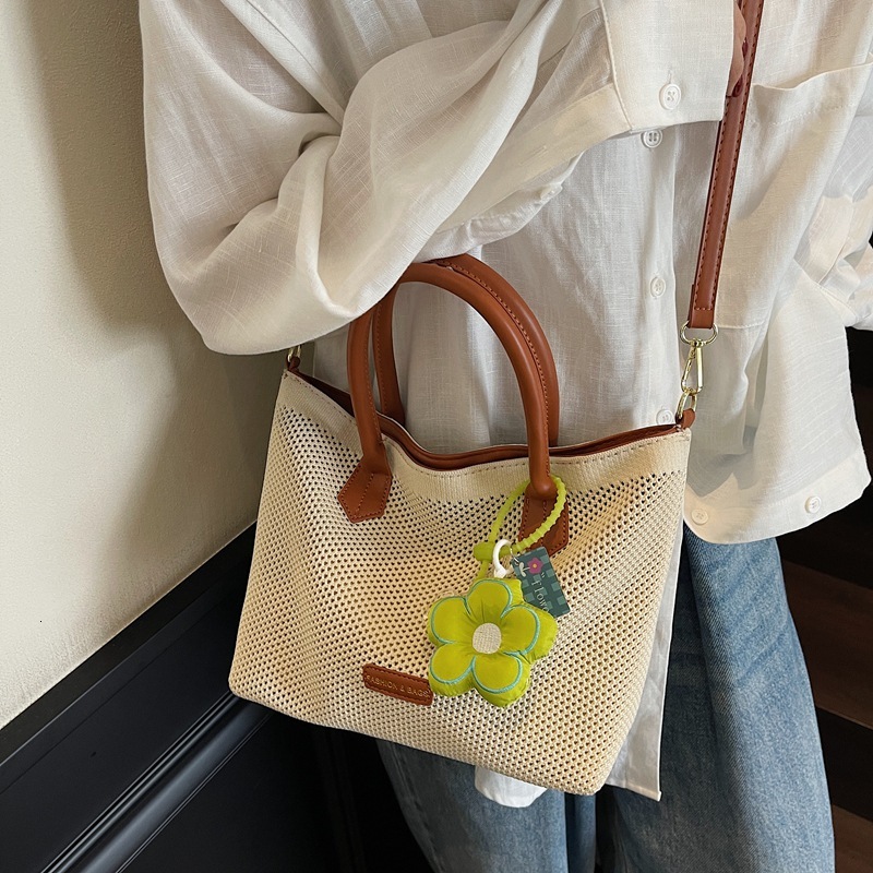 designer casual bag Large Capacity Woven Bag High-end Feel 2025 New Simple Versatile Tote Bag Single Shoulder Crossbody Bucket Bag