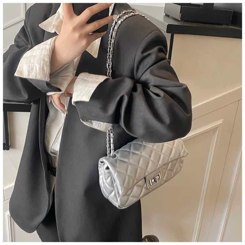 Designer Inspired Retro Messenger Bag - Chic Textured Leather With Paris Letter Adjustable Shoulder Strap Y250603