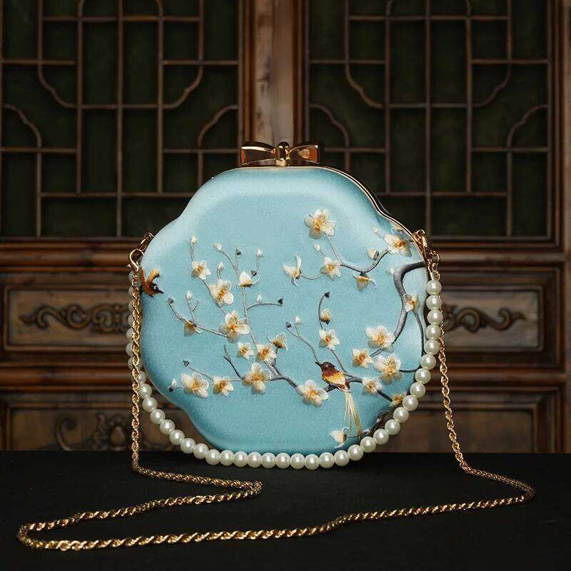 Cap Brand Shoulder Crossbody Niche Favorite China Suzhou Craft Silky Fabric Flower And Bird Pattern Embroider Girls Ladies Banquet Dinner Gold Metal E