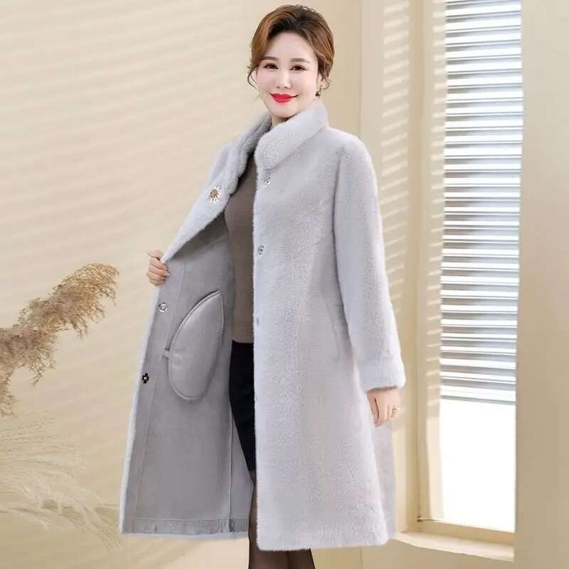 2025 new winter mink coat women Fashion Elegant middle-aged mom Stand collar long Warm fur jacket Female loose overcoat T825