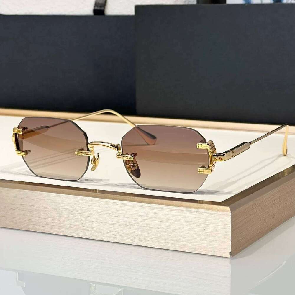 AMARU Fashion Sunglasses For Unisex Summer Designer Stylish High Street Style Anti-Ultraviolet Plate Frameless Glass Random Box