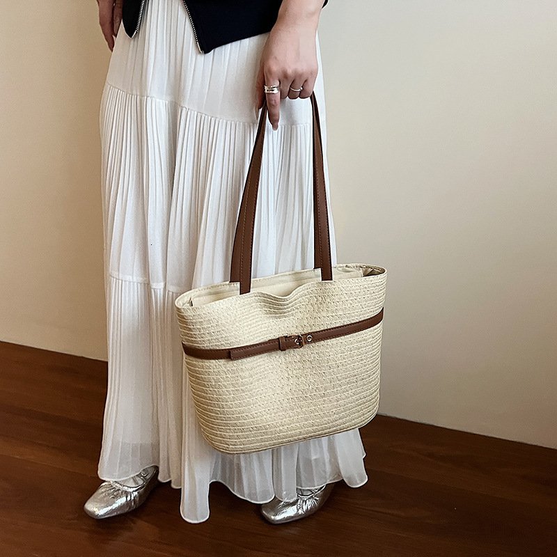 designer 2025 Summer New Beach Straw Bag Casual Simple Travel Vacation Fashion Versatile Women's Shoulder Bag