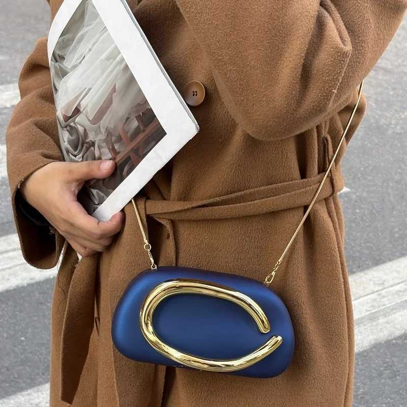 2025 Dinner Bag Ladies Europe New One-shoulder Cross-bag Shaped Shell Acrylic Bag Elegant Lady Fashion Wedding Dinner Clutch Bag W250602