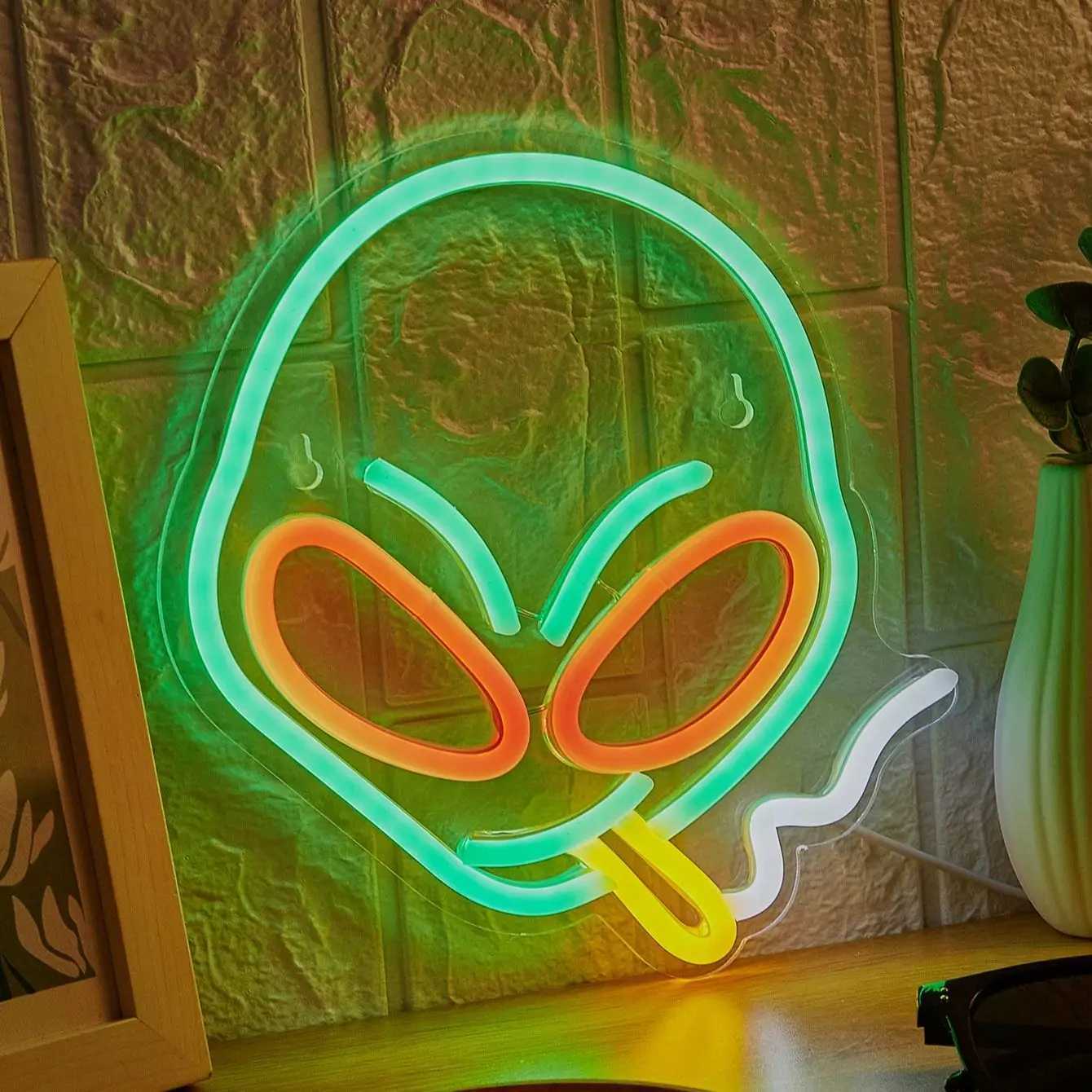 Chi-buy LED Neon Alien Smoking Neon Signs Night Light 3D Wall Art Game Room Bedroom Living Room Decor Lamp Signs XJ250602