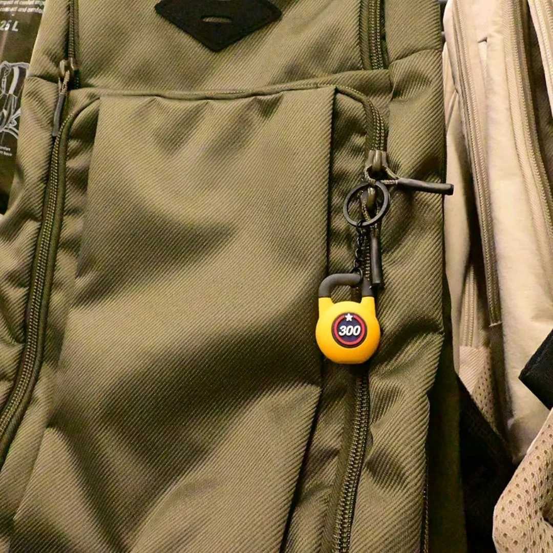 Fitness Keychain Gym Lover Barbell Key chain Weightlifting Keyring Silicone Weight Plate Gym Gifts Workout Gifts Bag Charm Backpack XJ250602