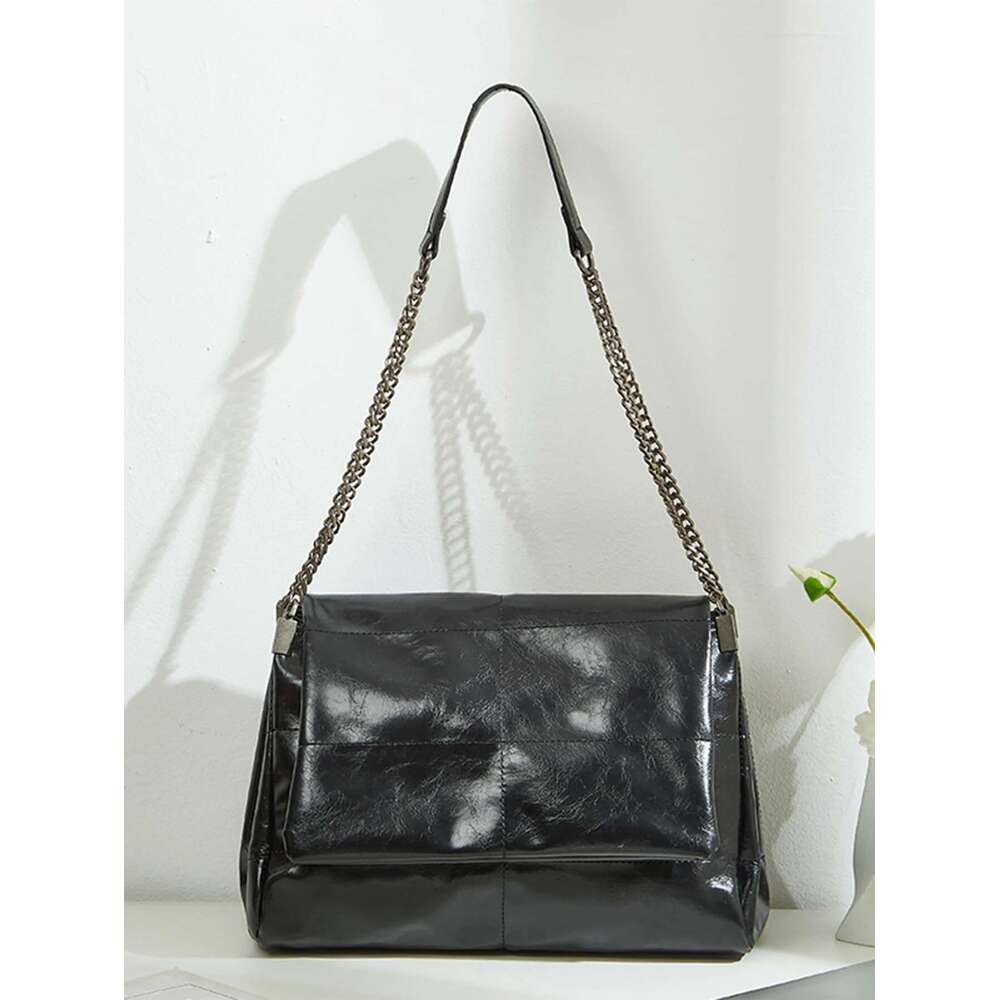 Large Capacity Commuting Bag 2024 New Spring/Summer Women's Chain Tote Bag, High-End And Fashionable Single Shoulder Underarm Ba