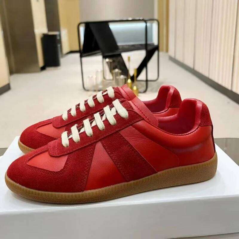 2025 Fashion Design Men Women Round Toe New Casual Sports Shoes Flat Bottom Patchwork Lace Up Walking Sneakers