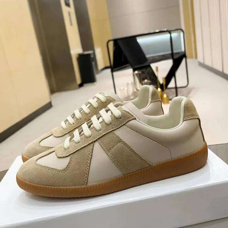 2025 Fashion Design Men Women Round Toe New Casual Sports Shoes Flat Bottom Patchwork Lace Up Walking Sneakers