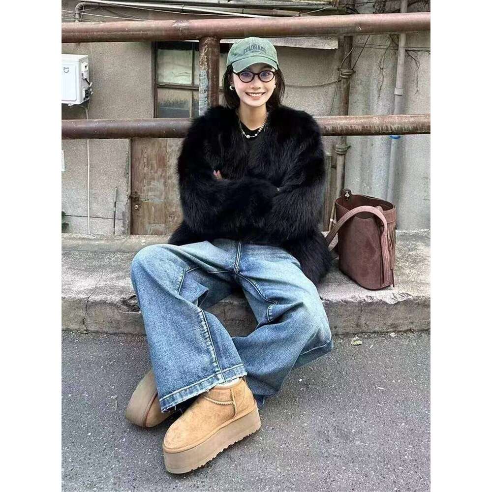 2024 Imitation Fox Eco Friendly Cardigan Women's Winter New Black Short Style Slim and Fashionable Young Fur Coat