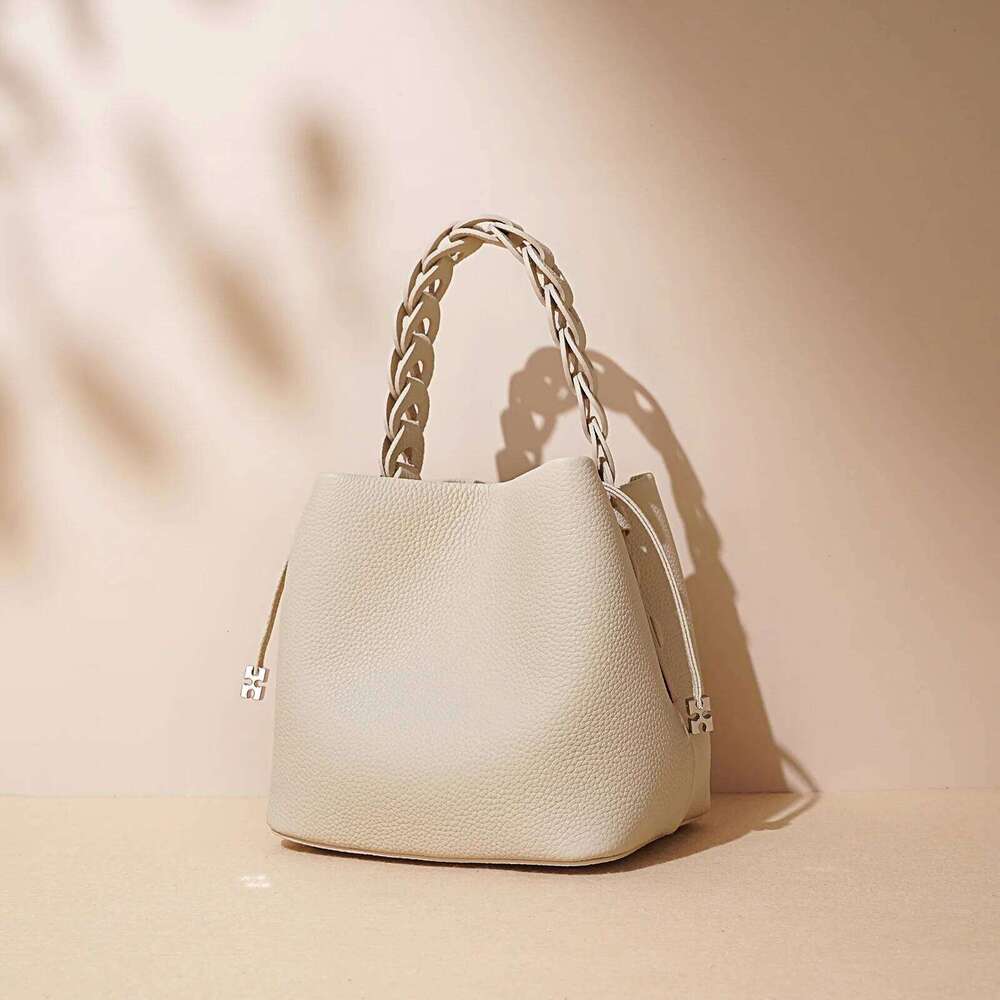 New First Layer Of Cowhide Bucket Spring High-Grade Textured Leather Crossbody Bag Commuter Every Shoulder Elegant Handbag