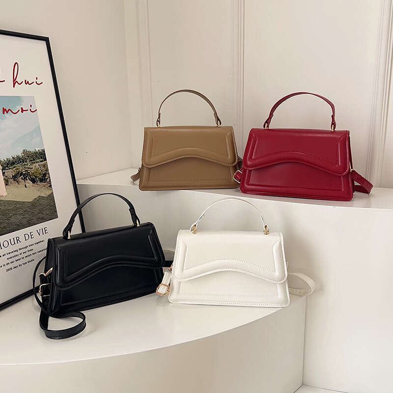 2025 Spring New Fashion Simple Niche Design Small Square Casual Handbag Trendy Stylish Crossbody Bag