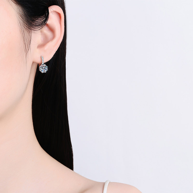925 sterling silver Moissanite hoop earrings with PT950 platinum coating, elegant and delicate design, perfect for gifting or daily wear.