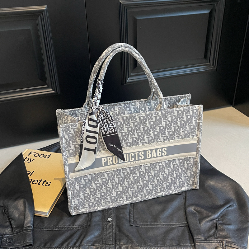 Handtote bag new trend line printed letters large capacity shoulder bag 2025
