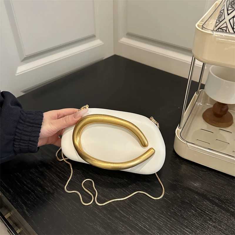 Stylish Solid Color Shoulder Bag Retro Leather Crossbody Design Large Capacity Tote For Fashionable Commuters W250602