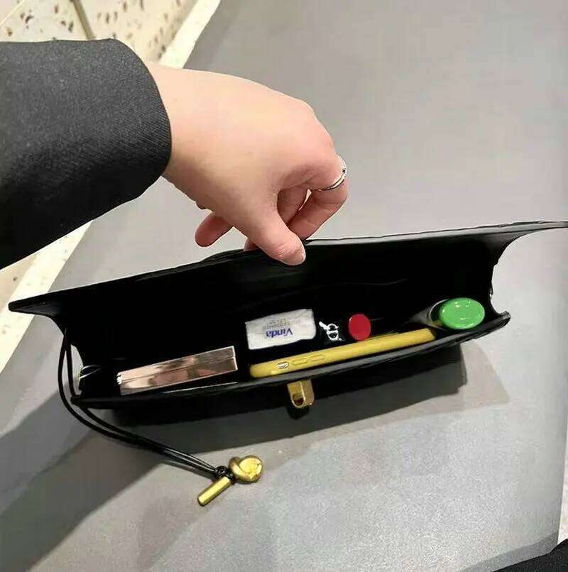 2025 Designer New Crocodile Pattern Evening Banquet Cow Leather Style Crossbody Bag Horizontal Shoulder Handbag Women 250603