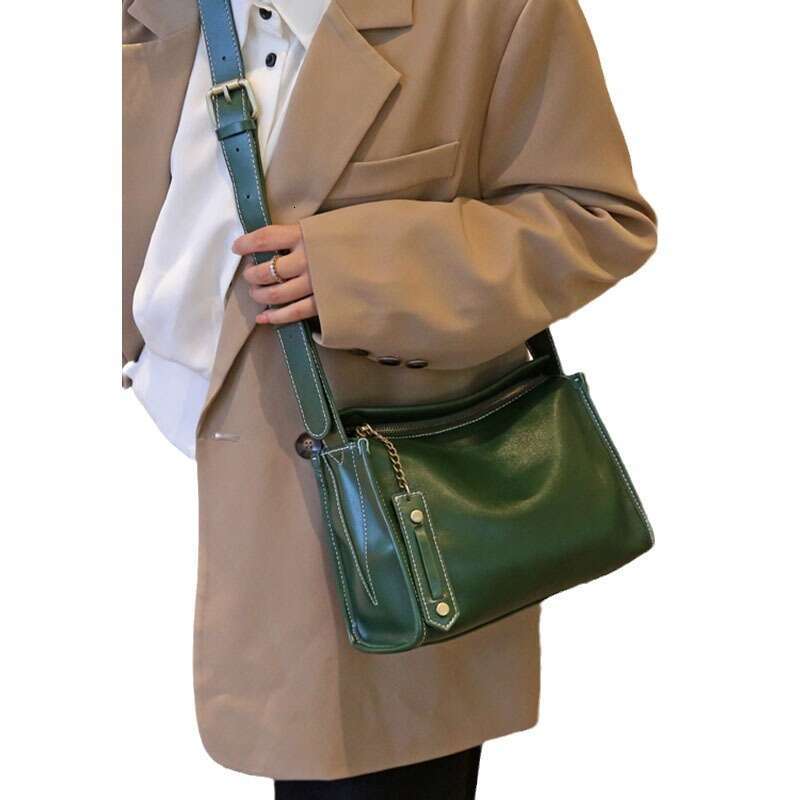 New Underarm for Women Crossbody Large Capacity Genuine Leather s Bag French Niche Single Shoulder Cowhide