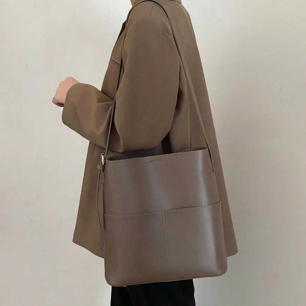 Women Leather Bucket Bag Multi Pocket Shoulder Tote Bag Casual Top Handle Bag Satchel Hobo Bag Outdoor Travel Bag W250602