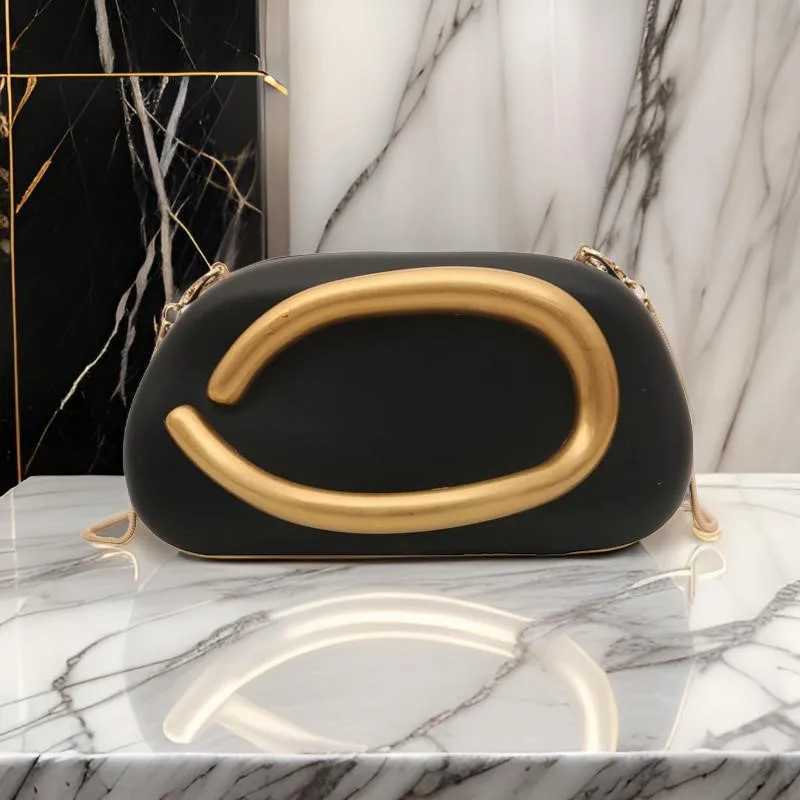 Stylish Solid Color Shoulder Bag Retro Leather Crossbody Design Large Capacity Tote For Fashionable Commuters W250602