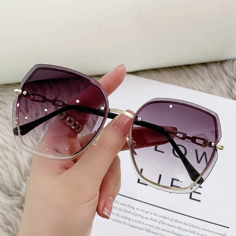 Designer Sunglasses For Women Men Fashion Sunglasses Luxury Polarized Lens Goggle Pilot PC Frame Oversized UV400 Eyewear Luxury Style Sunglasses DS637