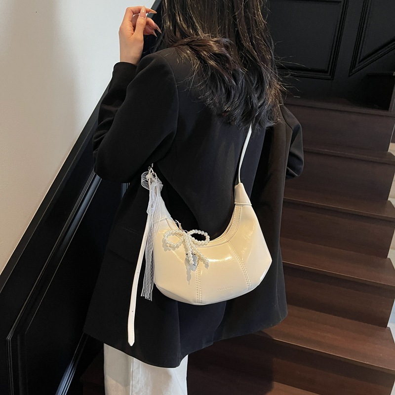 designer High-End Underarm Croissant Bag Women's Single Shoulder Crossbody Small Bag 2025 New Spring Summer Simple Commuter Dumpling Bag