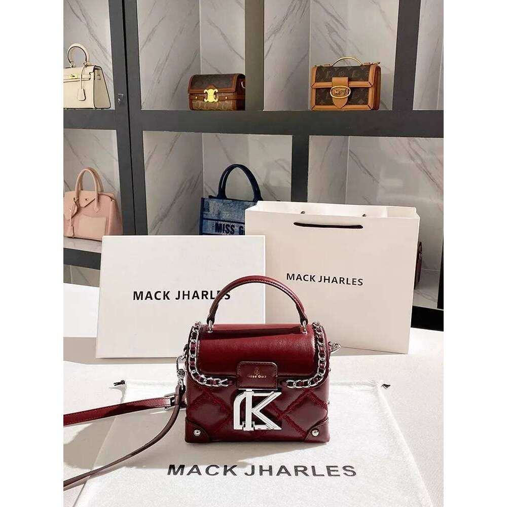 2025 Retro Handheld Evening Cosmetic With Premium Leather And Delicate Metal Design Women's Fashion Shoulder Bag