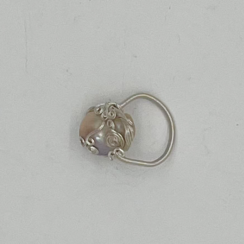 Elegant Baroque-Themed Freshwater Pearl Band Jewelry A Touch of Class for Special Moments