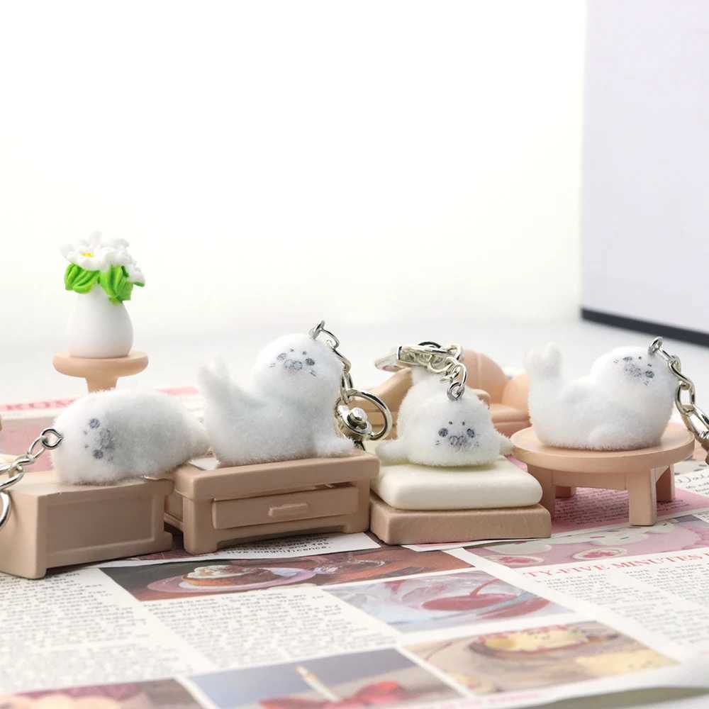 1Pcs Cute Flocking Resin Seal Love Keychain Animal Plush Dolls Pendant for Bag Mobile Phone Charms Home Decoration Making crafts XJ250602