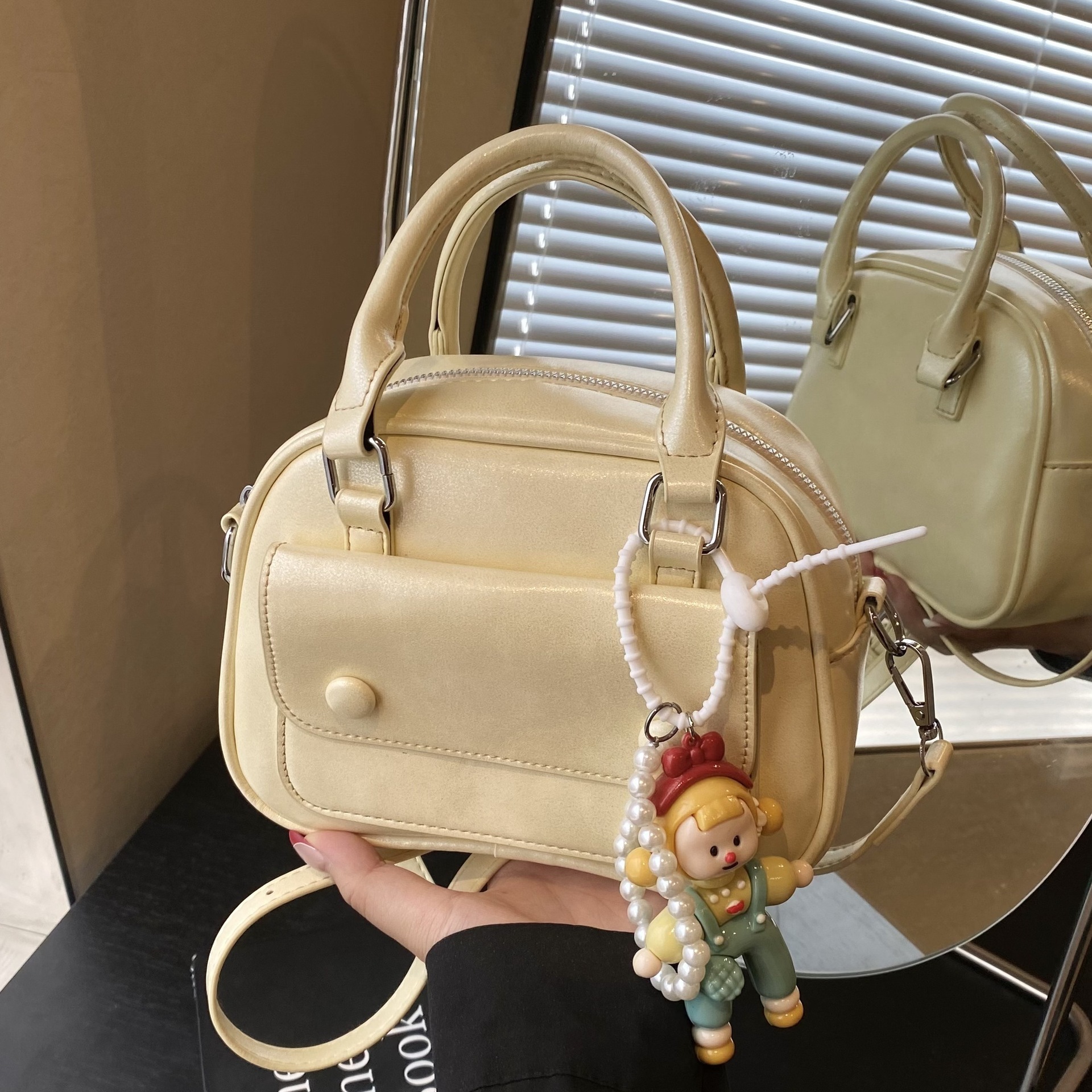 designer High-end Niche Design Handbag for Women 2025 New Korean Fashion Commuter Versatile Shoulder Bag Crossbody Bag