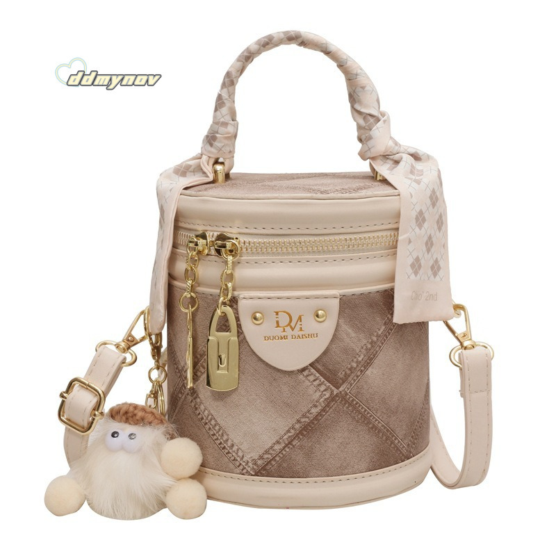 Niche Designer for Women 2025 New Summer High-End Fashion Simple Stylish Crossbody Handheld Bucket Bag ddmynov