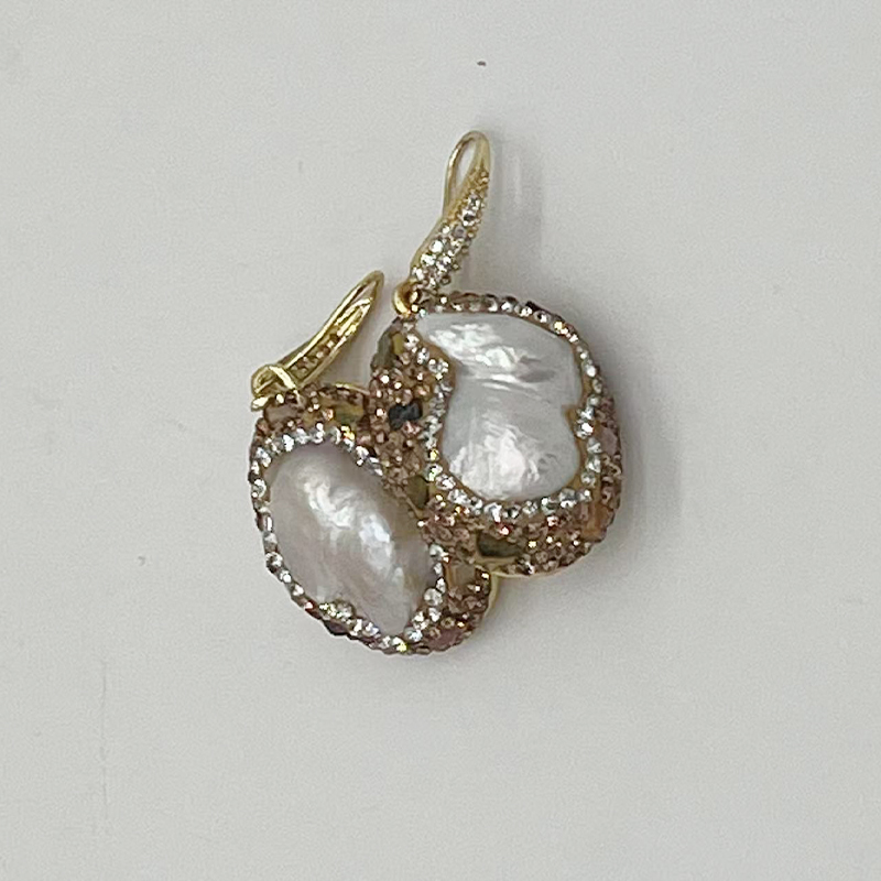 Hypoallergenic Sterling Silver Pearl Stud Earrings: Elegant Classic Design for All Occasions