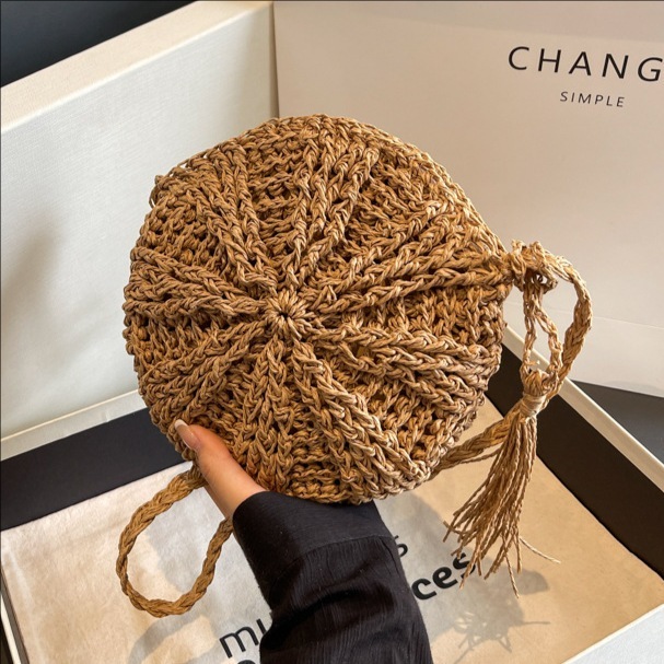 designer 2025 New Simple Round Tassel Crossbody Straw Woven Bag for Women Handmade Summer Beach Vacation Shoulder Bag