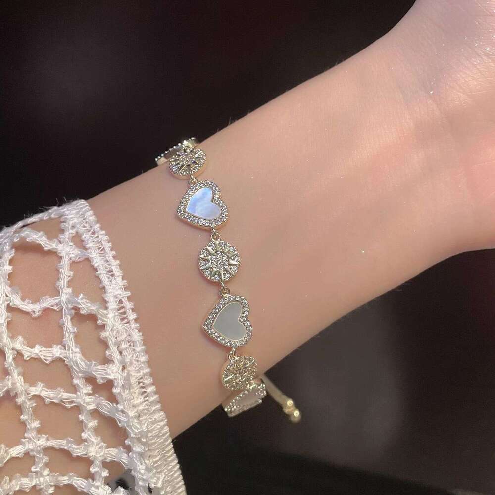 INS hot Titanium steel 18K gold electroplated zircon sun heart splicing bracelet Korean style light luxury style pull-out bracelet fashionable persona