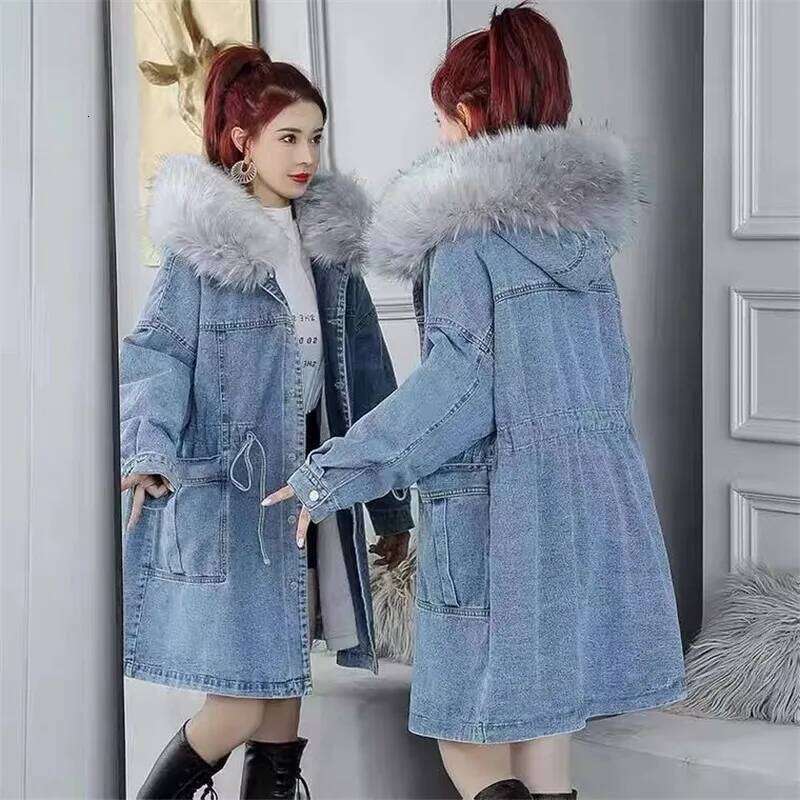 Women Jeans 2024 New Winter Coat Thick Wool Denim Jacket Korea Loose Fur Collar Hooded Long Clothes Female Outerwear R375