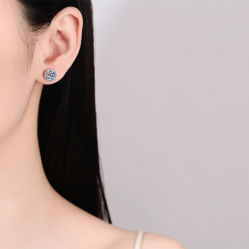 S925 Silver Geometric Moissanite Earrings for Women, Simple & Fashionable Daily Wear Studs, Versatile & Stylish Ear Jewelry for Commuting