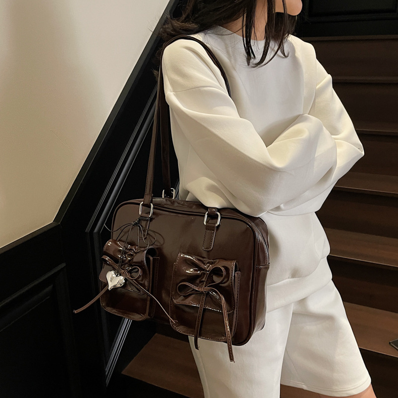 designer 2025 Spring Summer New INS Simple Oil Leather Backpack for Women Versatile High-end Fashion Handbag Backpack