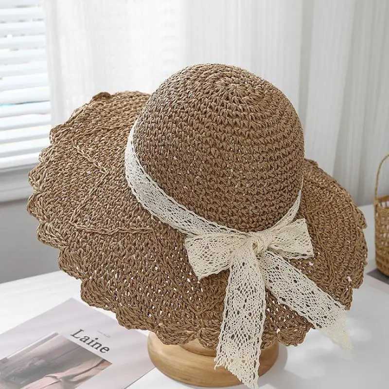 Womens Sun Hats Adjustable Straw Hat With Lace Bow Sun Protection Wide Brim Summer Elegance Beach Accessories 2025 Fashion New W250602