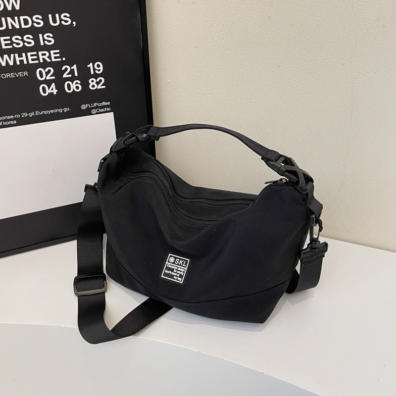 Travel 2025 New Fashion Versatile Nylon for Women Simple Trendy Shoulder Crossbody Large Capacity Bag