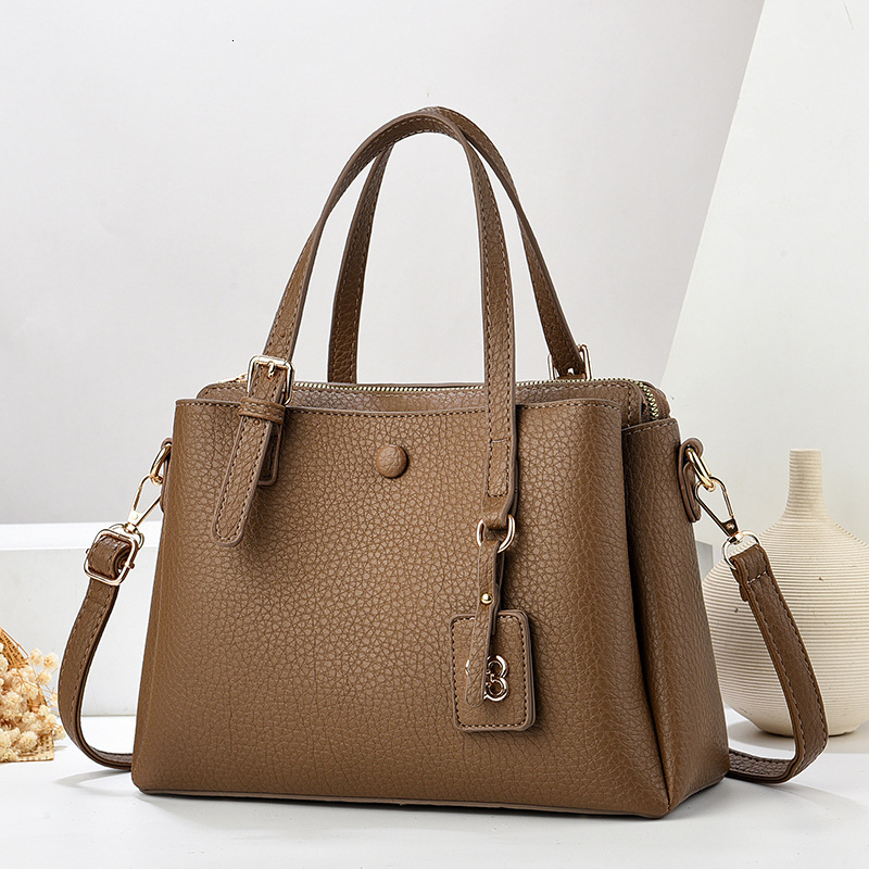 Top quality Brand High Quality New Women's Bag New Fashion Boutique Large Capacity Solid Color Shoulder Crossbody Handbag New Free Delivery Desig