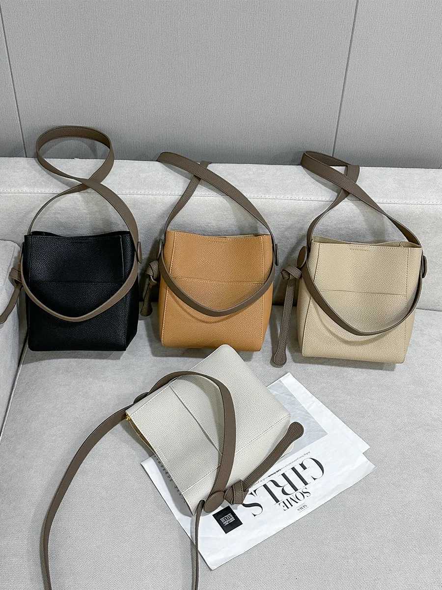 Genuine Leather Womens Crossbody Bag Handbag 2025 new large capacity commuter bucket bag Luxury versatile Cowhide shoulder bag W250602