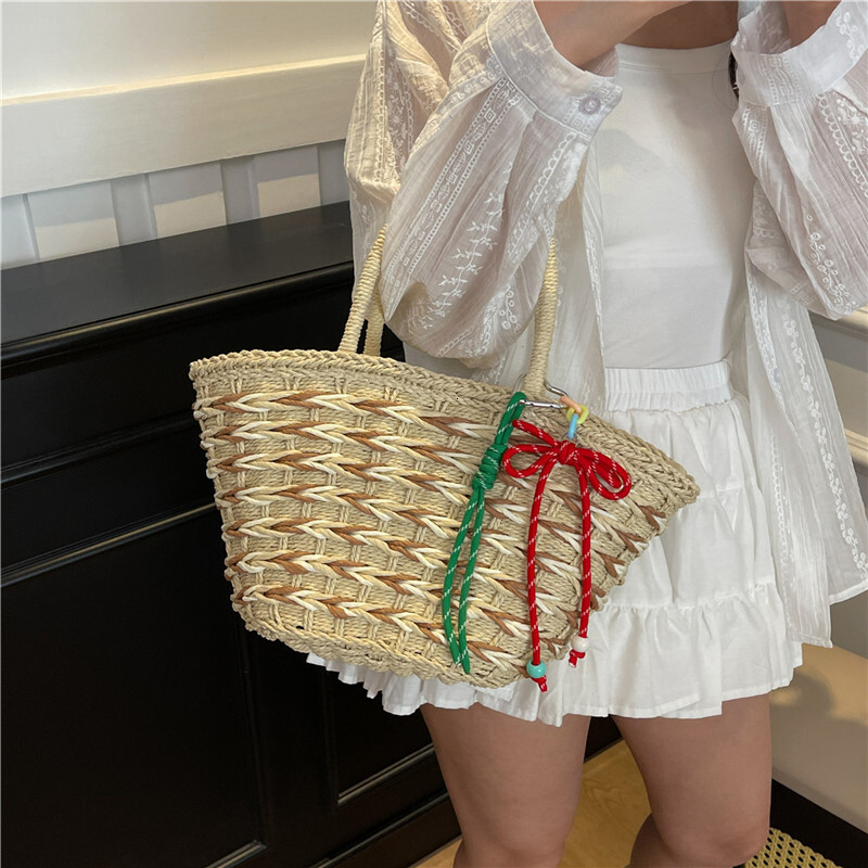 designer Ins New Style Straw Woven Basket Bag Vacation Travel Beach Mori Style Woven Bag Handheld Women's Casual Straw Bag