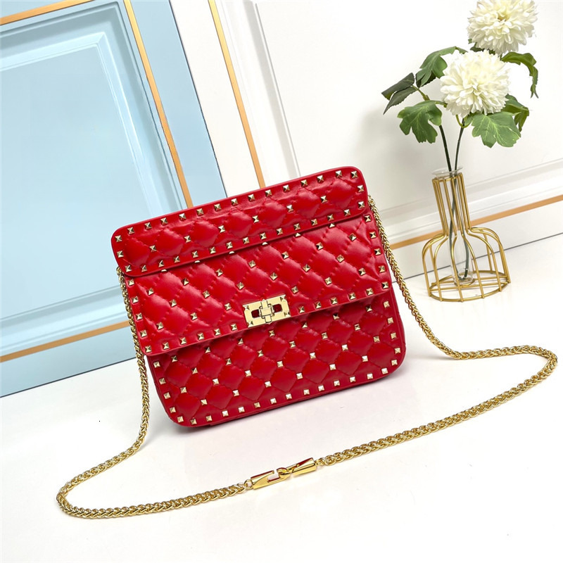 Top quality Brand High Quality New Style Star Style Studded Crossbody Chain Small Square Bag Casual Versatile Lock Shoulder Bag Export New Free Delive