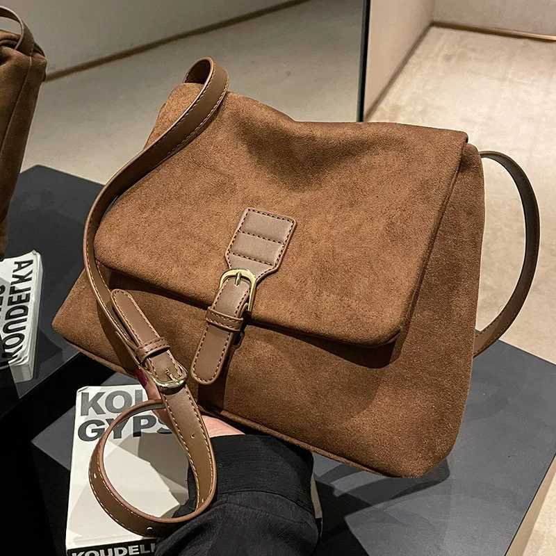 Fashionable Large Capacity Womens Frosted Bag 2024 New Arrival Autumn/Winter Single Shoulder Slant Cross Bag Popular Small Square W250602
