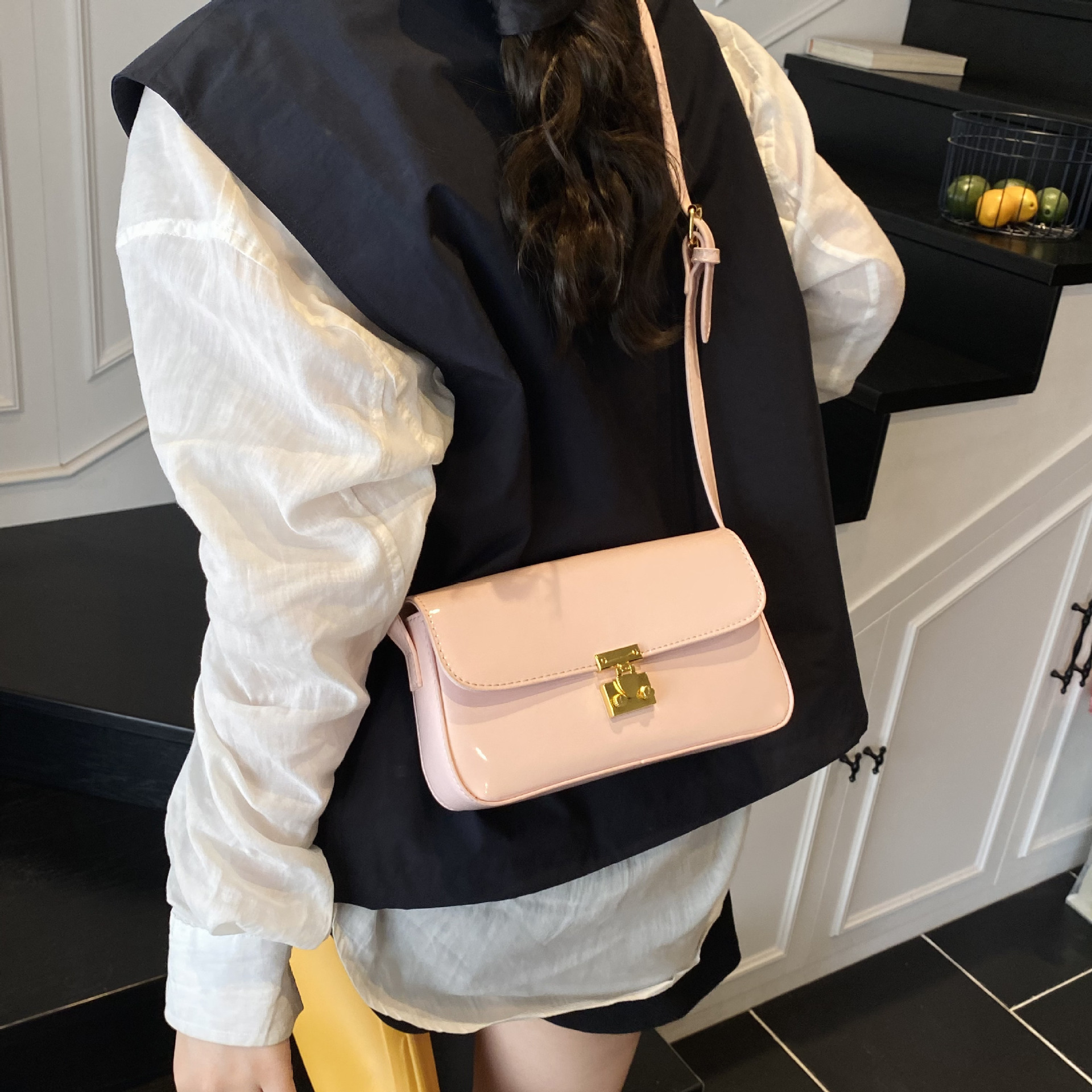 designer Vintage Red Patent Leather Small Square Bag Underarm Bag 2025 New Fashion Versatile Casual Handbag Shoulder Bag Crossbody Bag