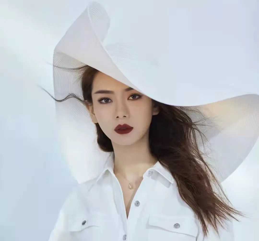 60CM Diameter Big Brim Hat Womens Sunshade Sun Hat French Men Women Beach Travel Straw Hat Summer Foldable Sun Hat Wholesale W250602